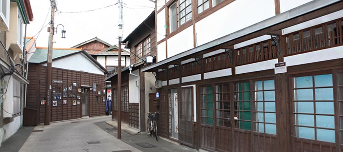 浦項市九龍浦のチャンアン洞の路地に80軒以上の日本風家屋が軒を連ねる近代文化歴史街